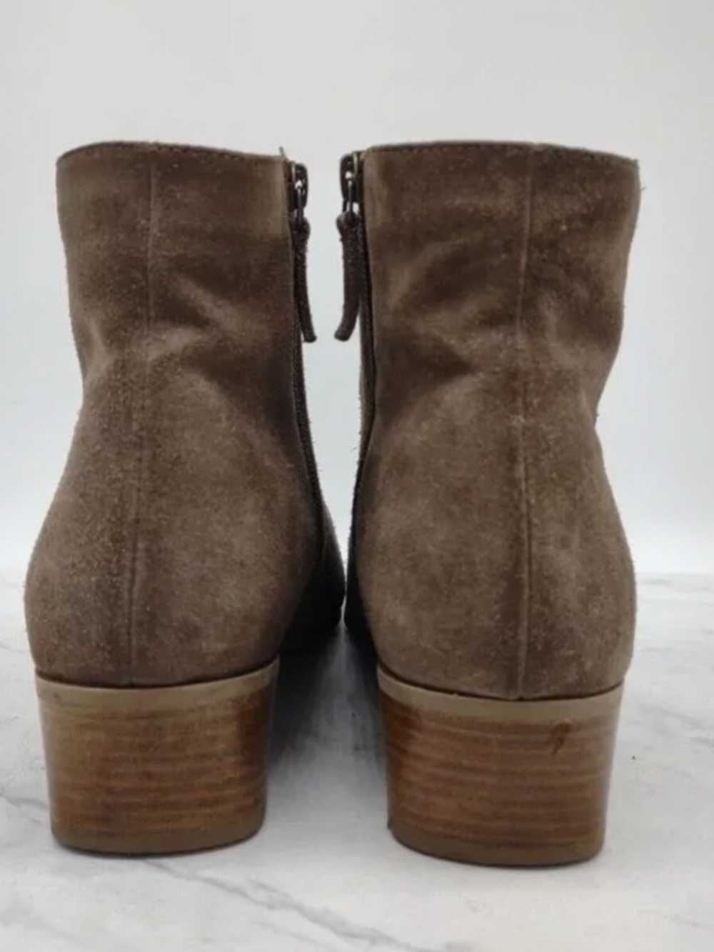 Aquatalia Ankle Boot Taupe Brown Suede Almond Toe Zip Bootie Size 11 M - Picture 3 of 6